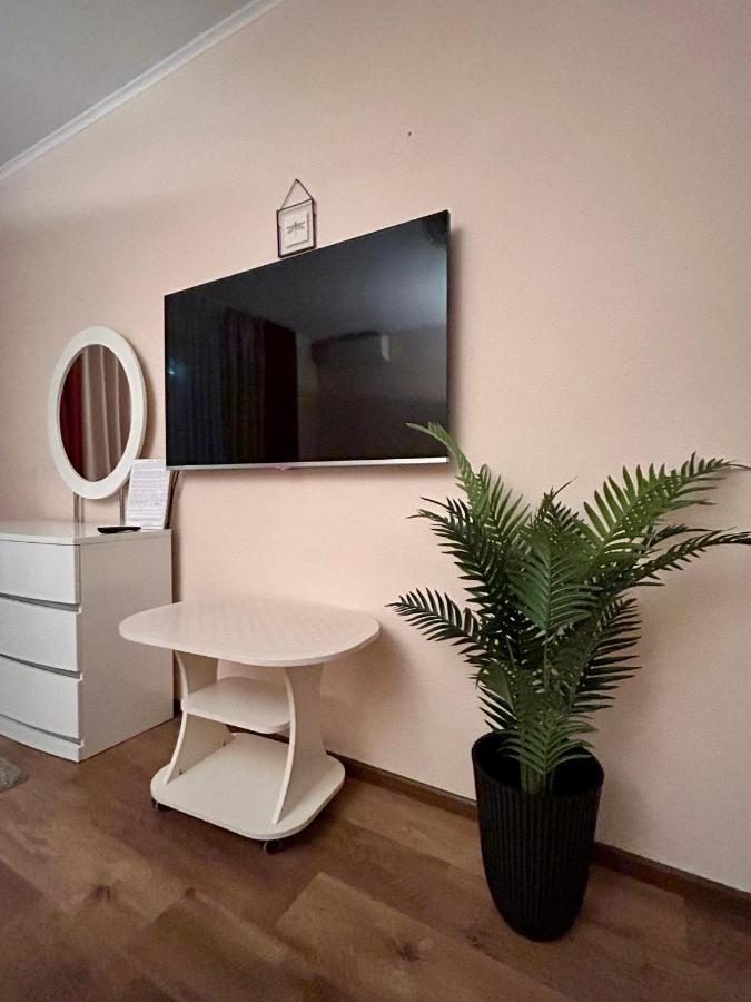 1 Поверх Ж К Паркові Озера Метро Дарниця Apartment Киев Екстериор снимка