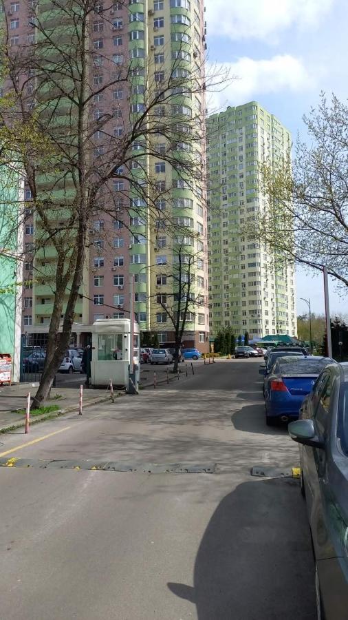 1 Поверх Ж К Паркові Озера Метро Дарниця Apartment Киев Екстериор снимка