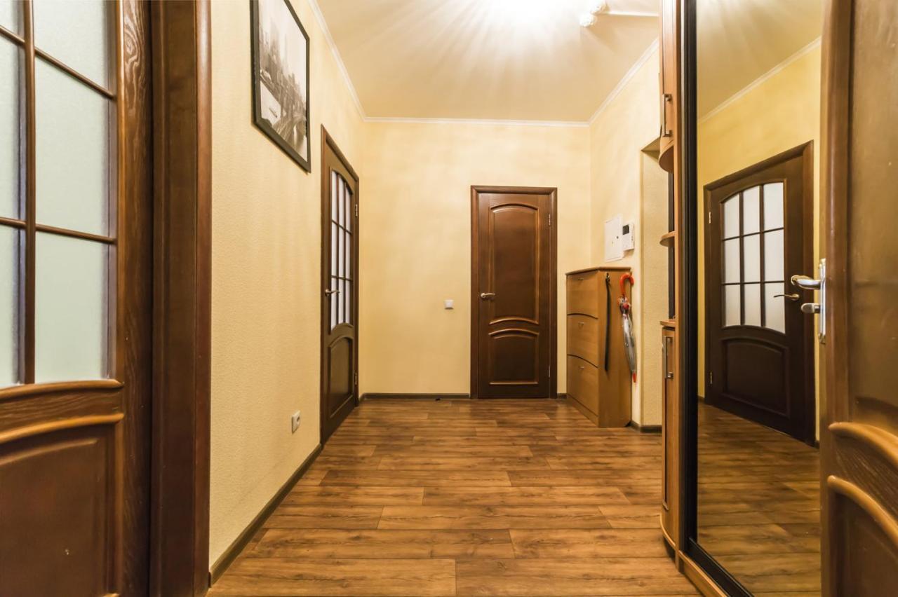 1 Поверх Ж К Паркові Озера Метро Дарниця Apartment Киев Екстериор снимка