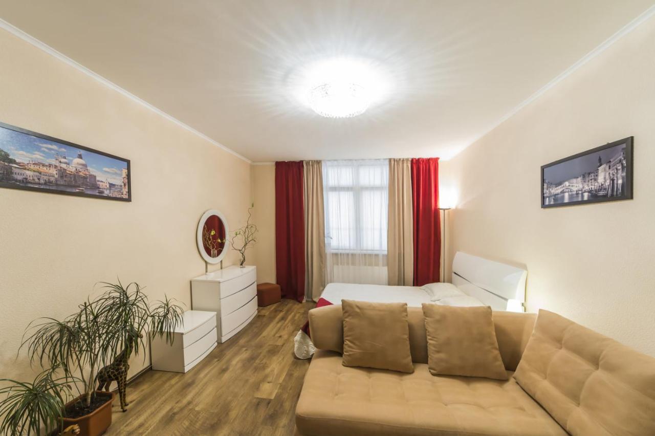 1 Поверх Ж К Паркові Озера Метро Дарниця Apartment Киев Екстериор снимка