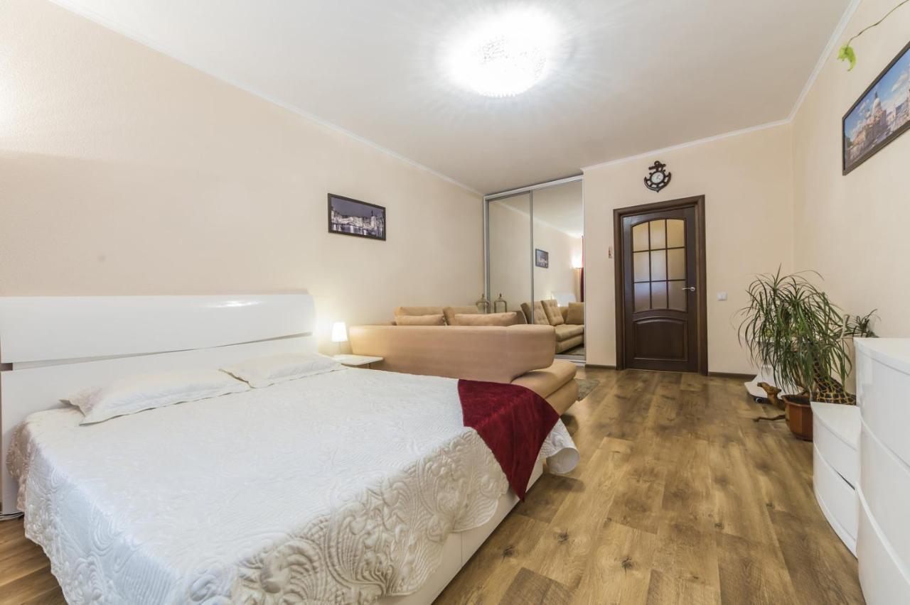 1 Поверх Ж К Паркові Озера Метро Дарниця Apartment Киев Екстериор снимка